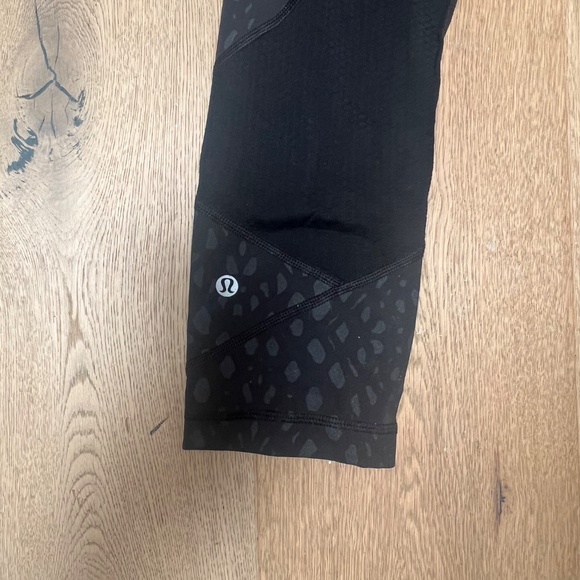 Black Lululemon leggings 4 - Picture 3 of 3